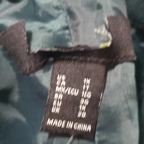 Green crop style puffy jacket - Picture 3 of 7